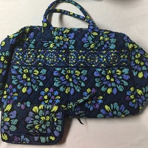 Vera Bradley Women's Indigo Pop Tote&Wristlet USED